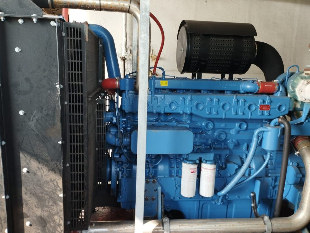 Mecc Alte ECO40 700kVA 440V 60Hz